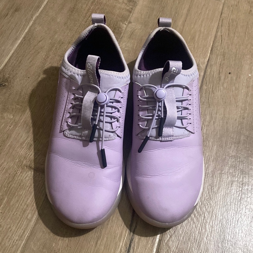 💜 Clove healthcare tennis shoes 💜